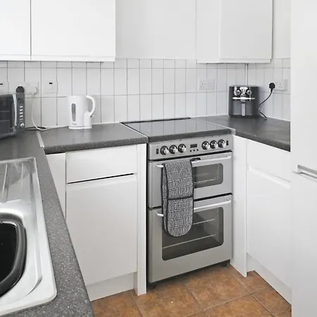 Hébergement de vacances Spacious 3-bedroom House With Free Parking & Wi-fi